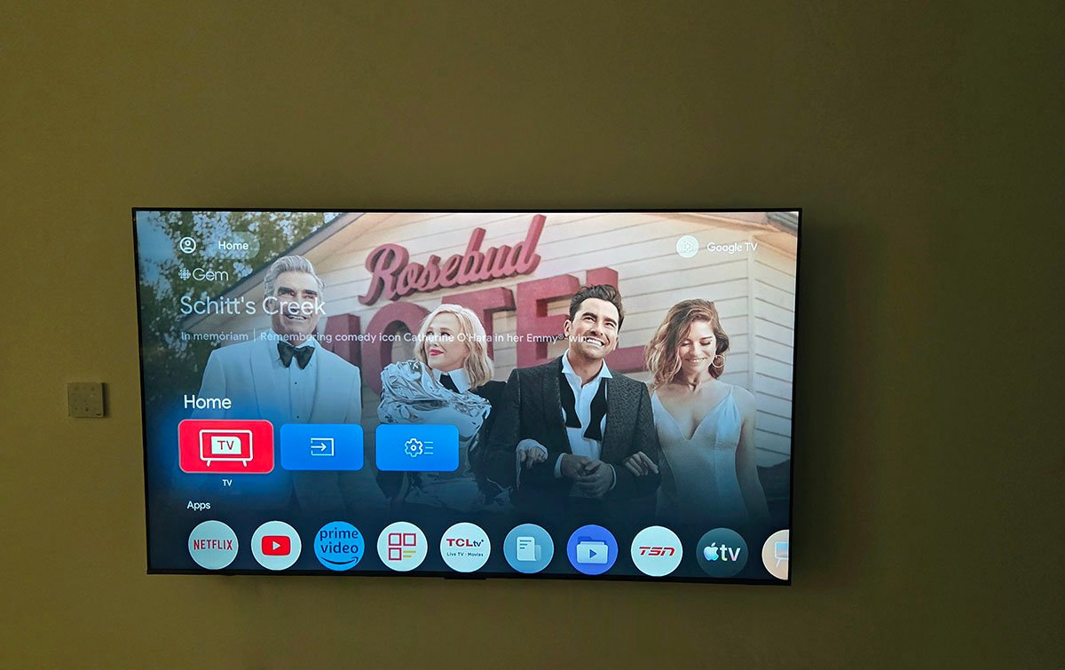 TV Mounting 11 TV mounting on wall in Toronto